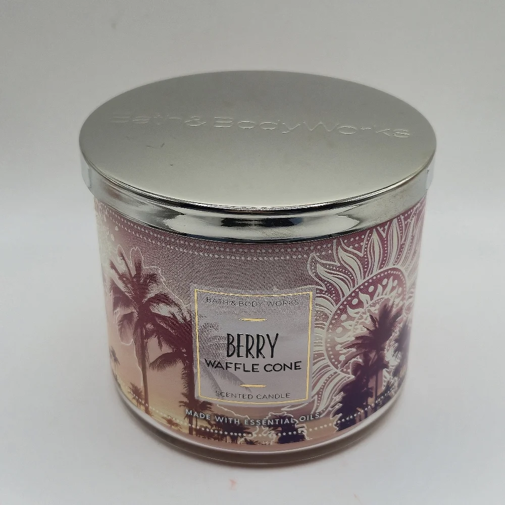 BBW Berry Waffle Cone 3-wick Large Candle